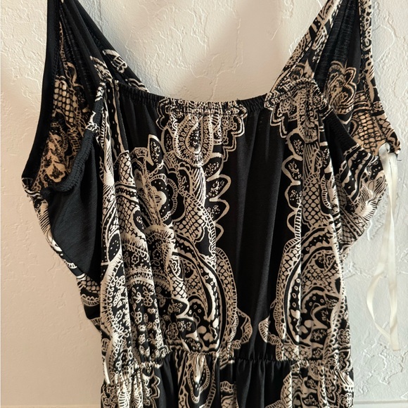 BOHO Strappy Jumpsuit Size Small. Gently used in excellent condition! - Picture 3 of 12